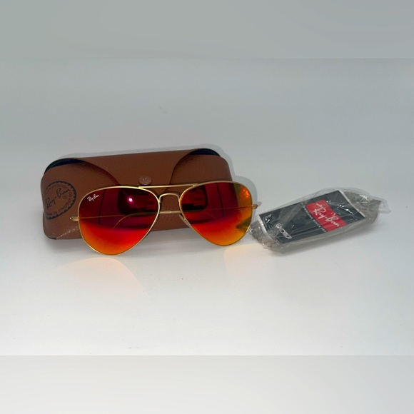 Ray-Ban Other - Ray-Ban Aviator Sunglasses RB3025 55-14mm Gold frame/Orange Flash
